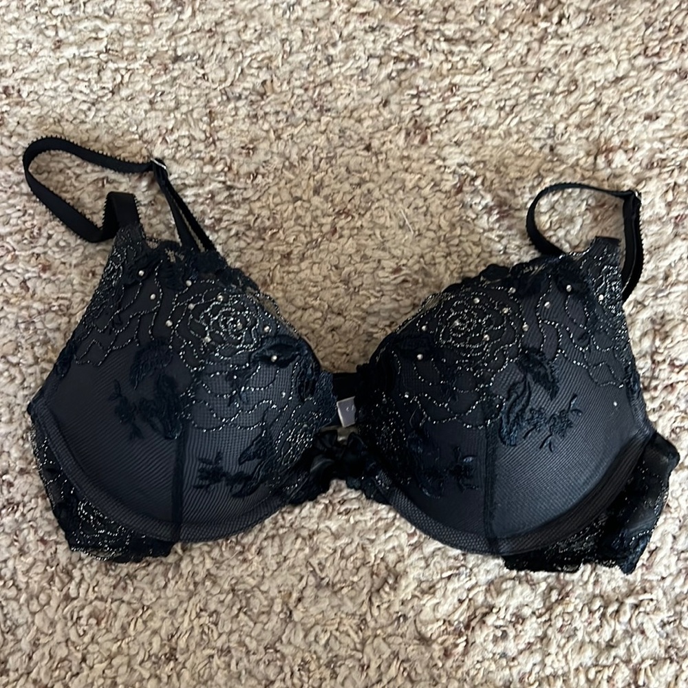 Black Victoria’s Secret Dream Angels Push-up Bra
